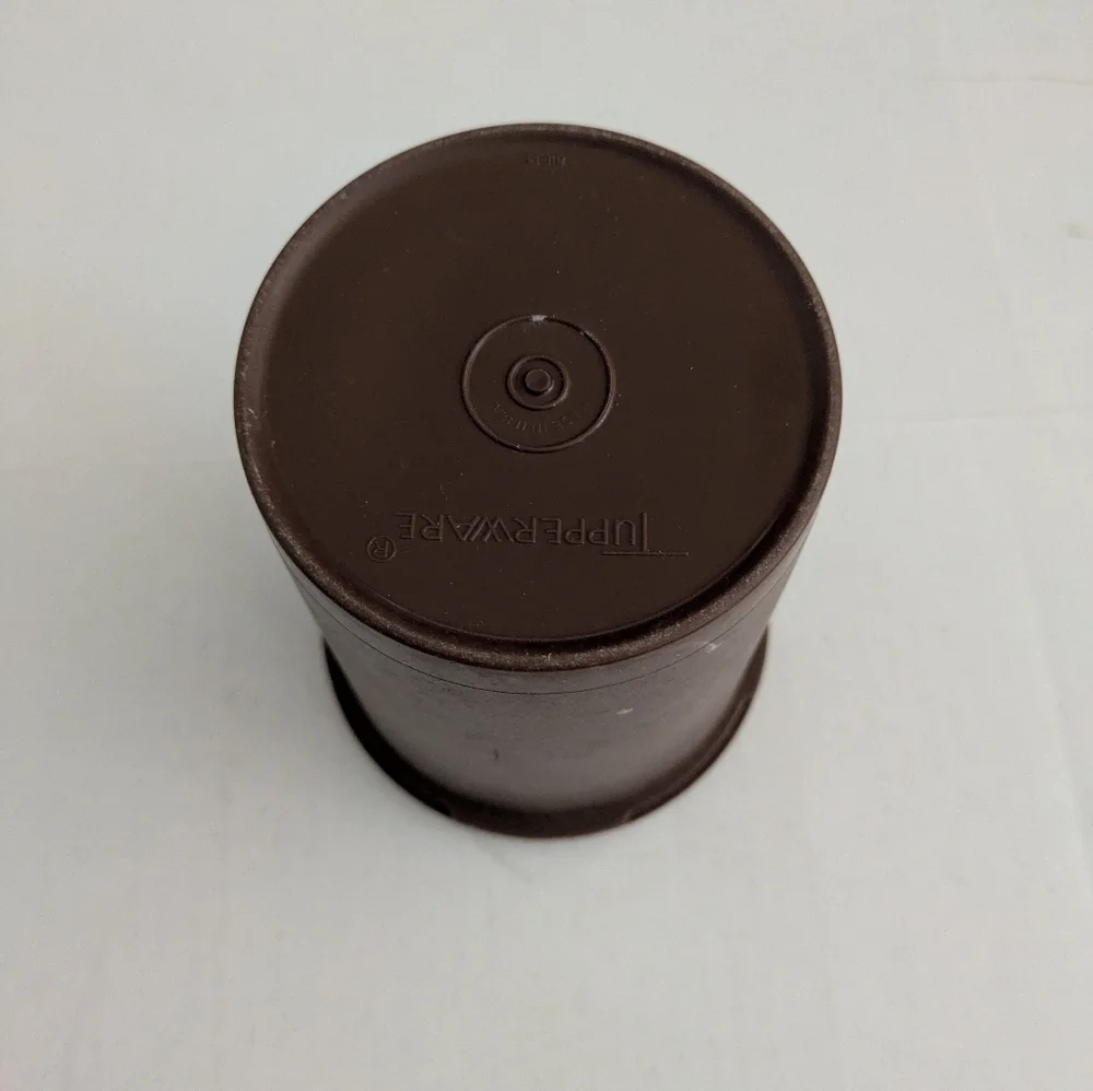 Vintage Tupperware tea canister with lid
